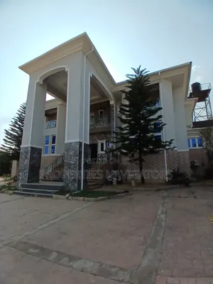 5bdrm Duplex in Apo District for rent