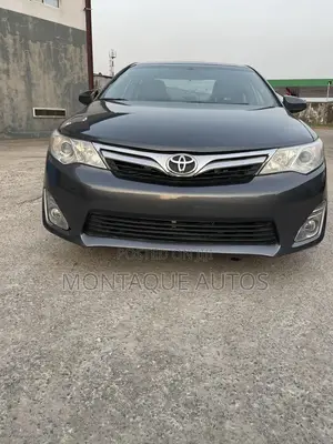 Toyota Camry SE 4dr Sedan (2.5L 4cyl 6A) 2012 Gray