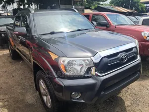Toyota Tacoma 4dr Double Cab 5.0 ft. SB (2.7L 4cyl 4A) 2015 Gray