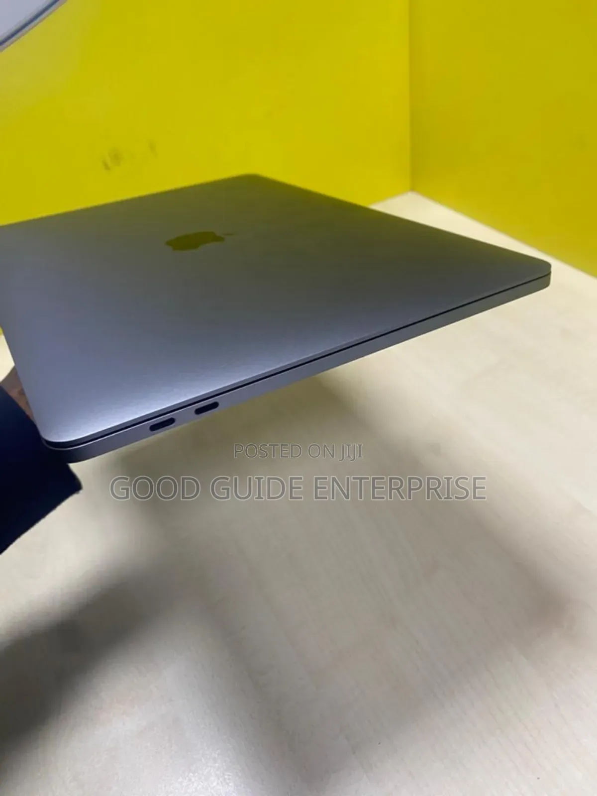 Laptop Apple MacBook 2017 8GB Intel Core I5 SSD 256GB