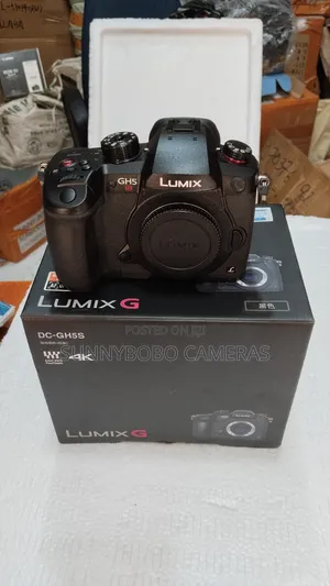 Lumix Gh5s Body