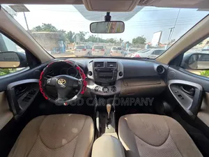 Toyota RAV4 2007 Gold