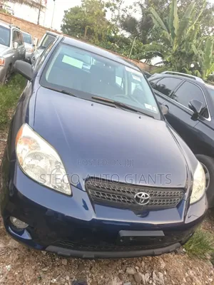 Toyota Matrix Hatchback FWD (1.8L 4cyl 5M) 2005 Black