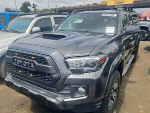 Toyota Tacoma Double Cab V6 Automatic 2012 Gray