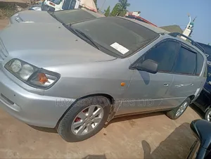 Toyota Picnic 2.0 FWD 2003 Silver
