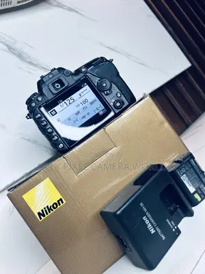 Nikon D7500