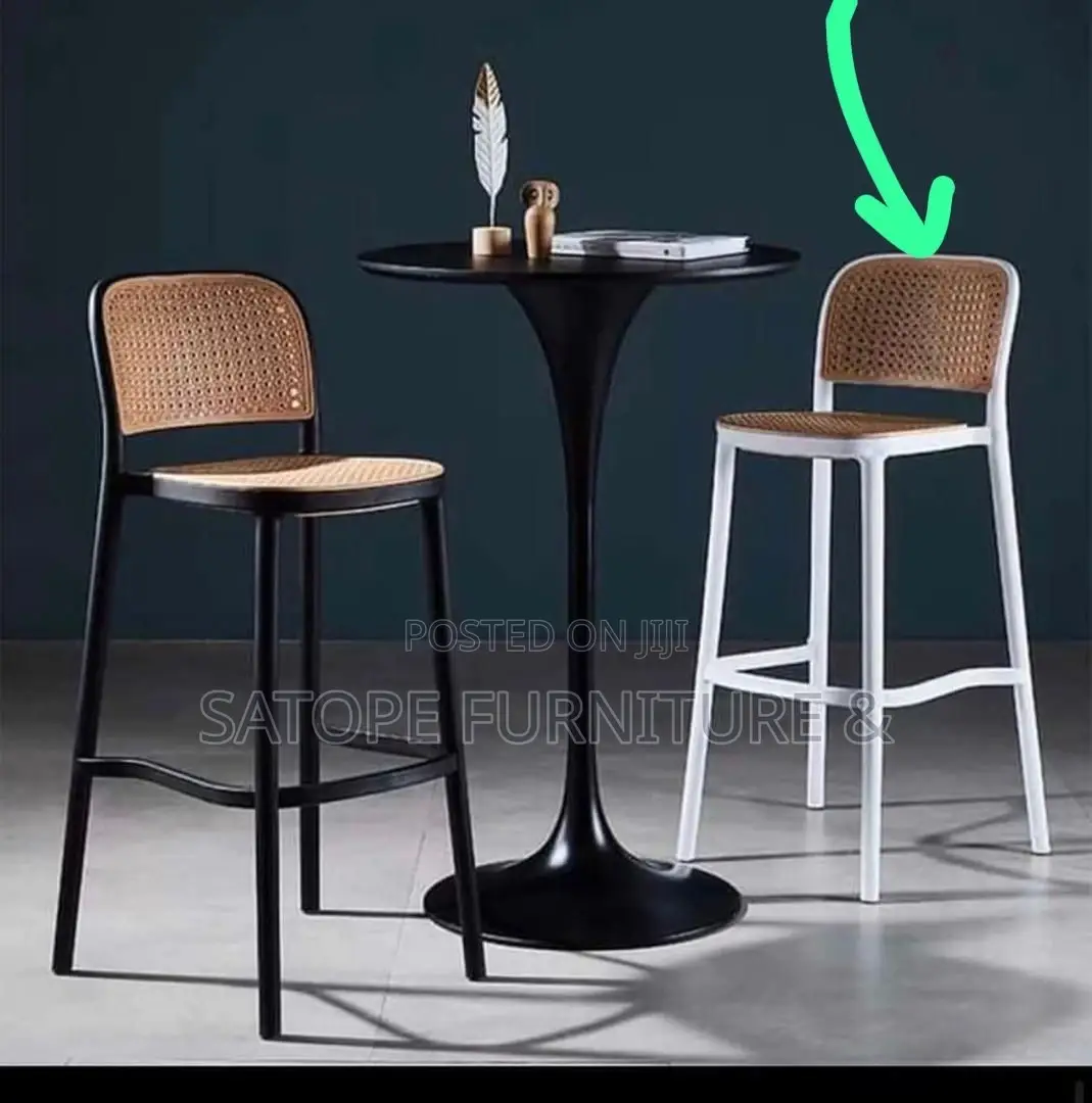 Luxury Plastic Bar Chair