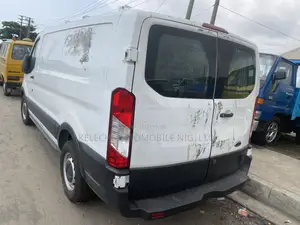 Ford E350 2019 White