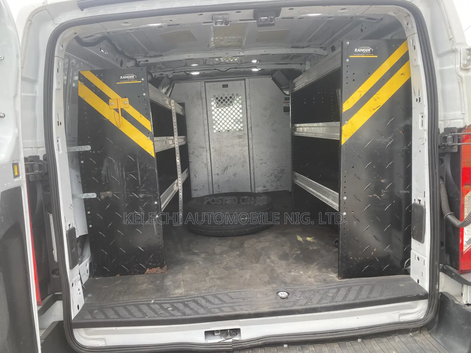 Ford E350 2019 White