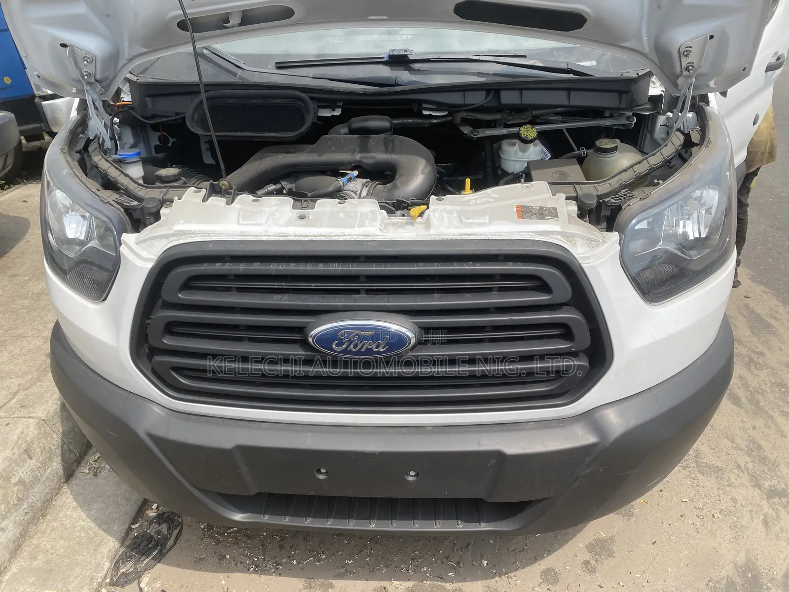 Ford E350 2019 White