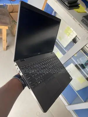 Laptop Dell Latitude 7400 8GB Intel Core I5 SSD 256GB