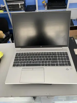 Laptop HP EliteBook 850 G8 8GB Intel Core I5 SSHD (Hybrid) 256GB