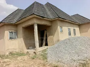 3bdrm Bungalow in Goldmind Estate, FHA for sale