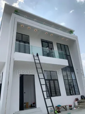 5bdrm Duplex in Sangotedo for sale