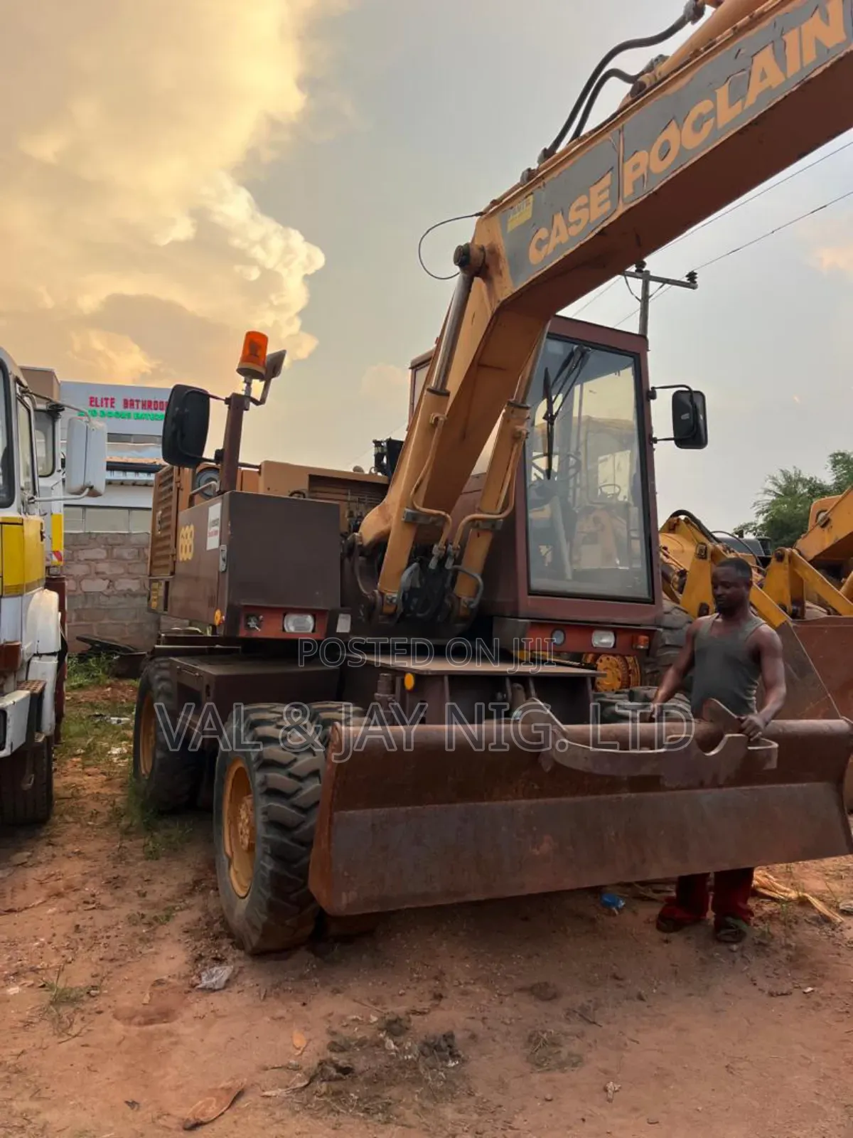 Case Tyre Excavator - Foreign Use