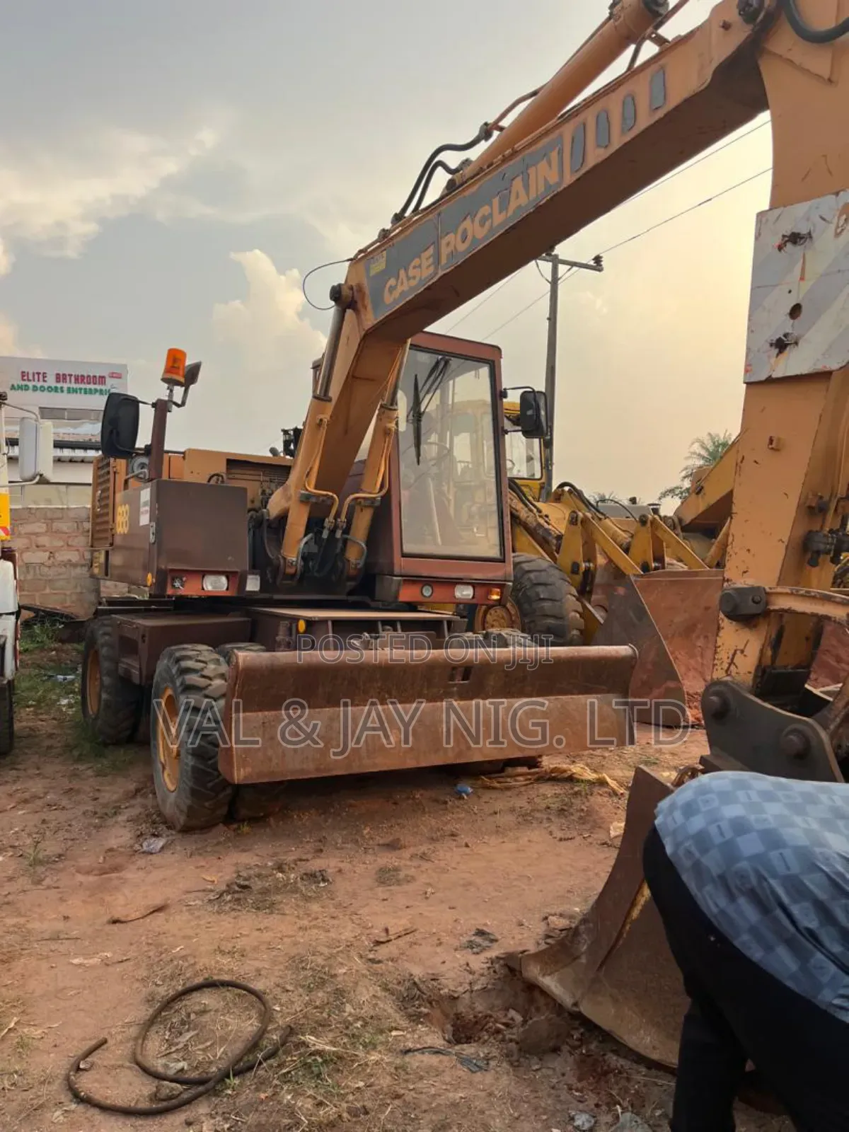 Case Tyre Excavator - Foreign Use