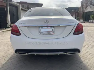 Mercedes-Benz C400 4Matic AWD Sedan (3.0L V6 7A) 2015 White
