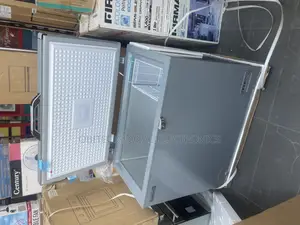Scanfrost Chest Freezer 200l