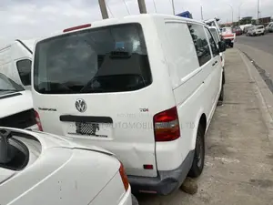 Volkswagen Transporter 2013 White