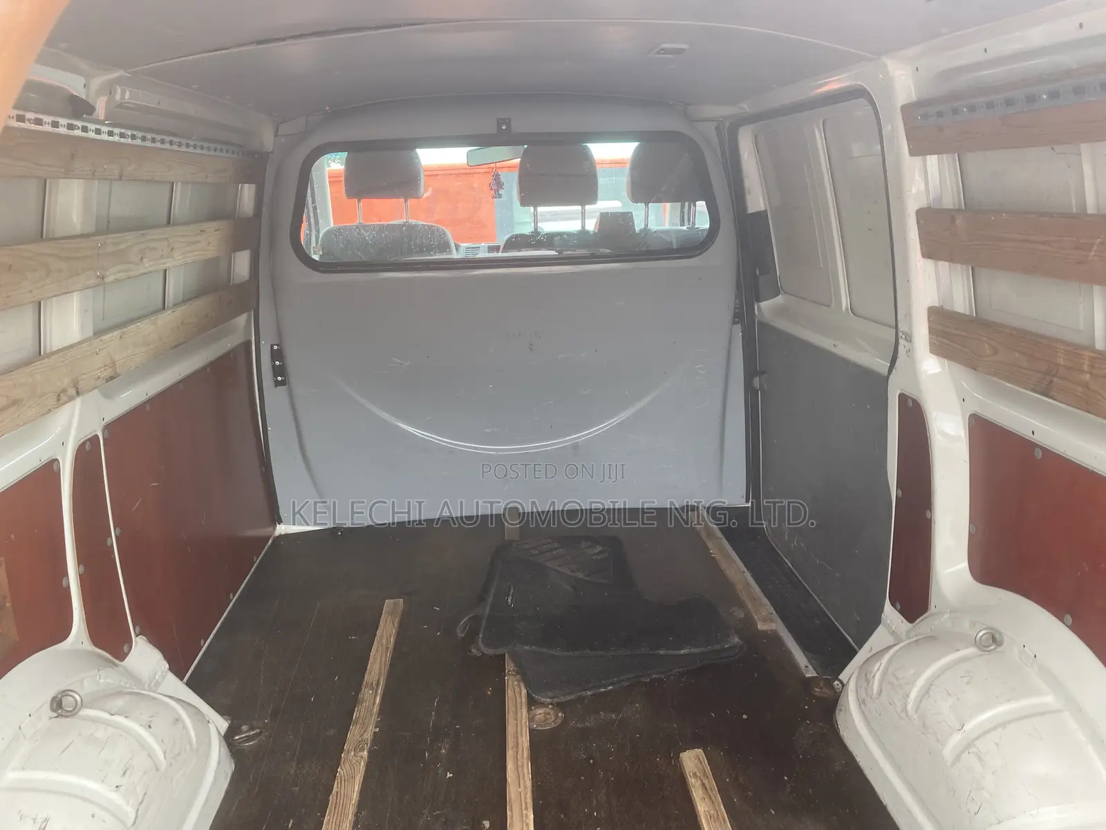 Volkswagen Transporter 2012 White