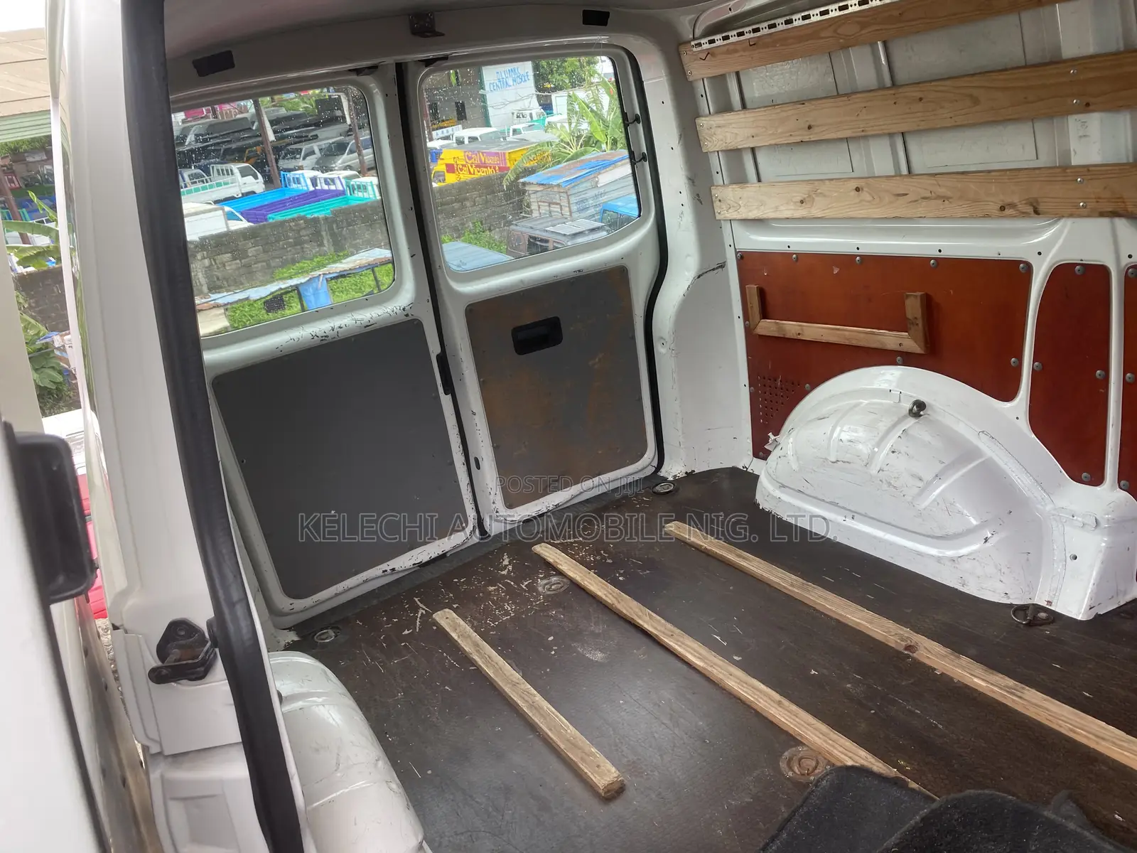Volkswagen Transporter 2012 White
