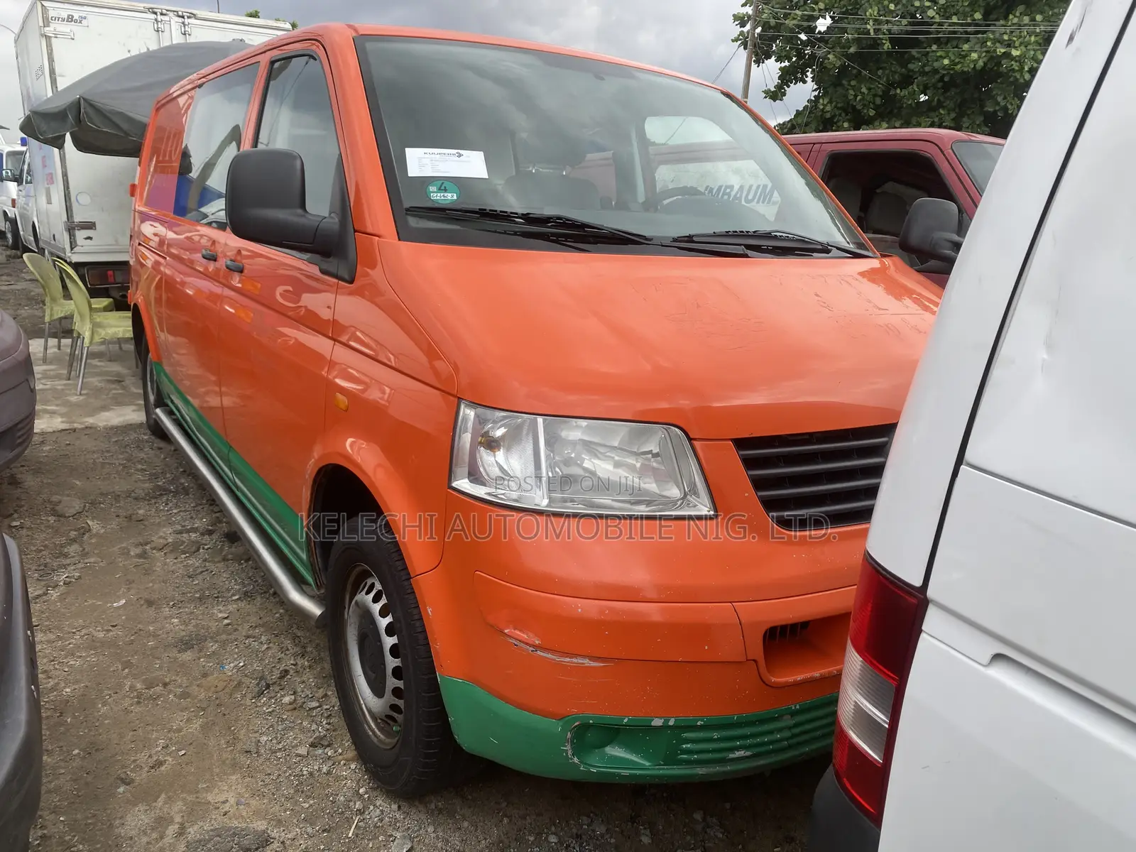 Volkswagen Transporter 2013 Orange