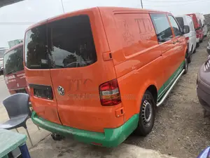 Volkswagen Transporter 2013 Orange