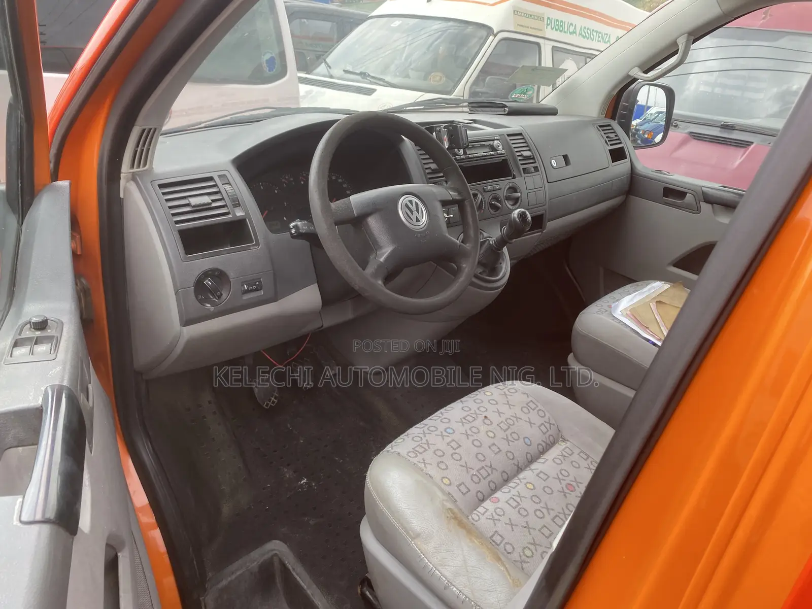 Volkswagen Transporter 2013 Orange