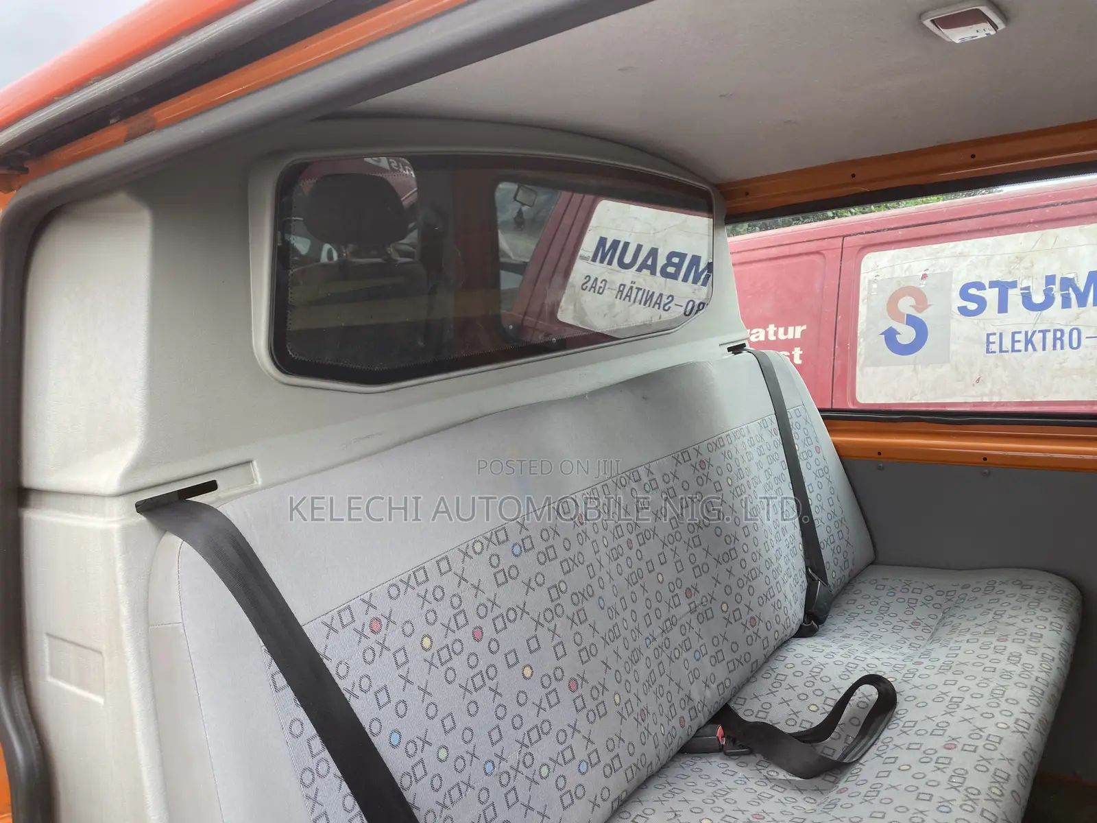 Volkswagen Transporter 2013 Orange