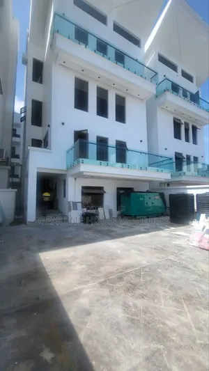 5bdrm Duplex in Banana Island for sale