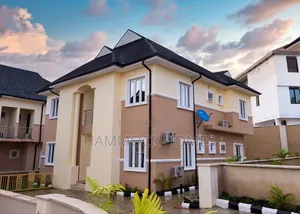 Furnished 6bdrm Duplex in Olive Court, Agodi for rent