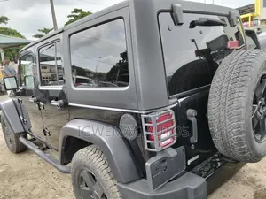 Jeep Wrangler Unlimited Sahara 2012 Black