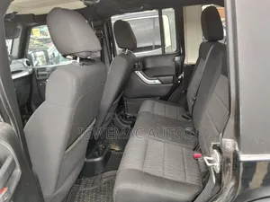 Jeep Wrangler Unlimited Sahara 2012 Black