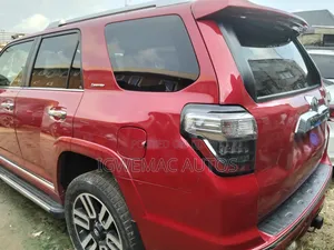 Toyota 4-Runner Limited 4x4 2018 Red