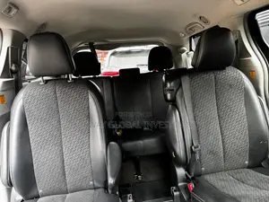 Toyota Sienna SE FWD 8-Passenger 2013 Black