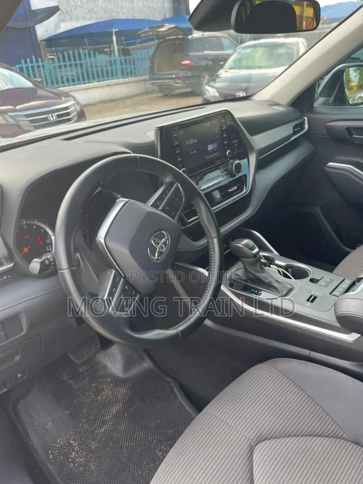 Toyota Highlander LE 2021 Silver