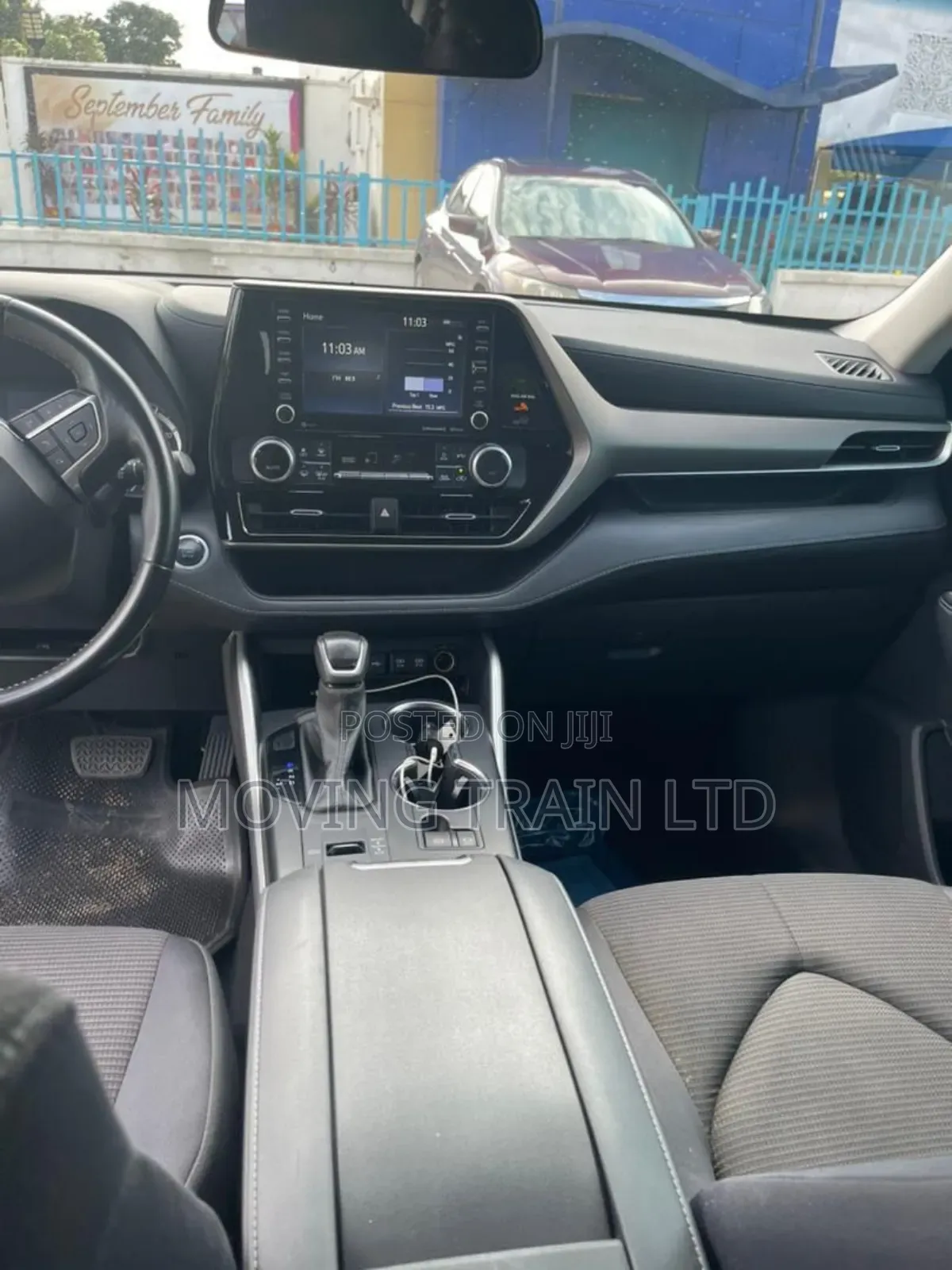 Toyota Highlander LE 2021 Silver