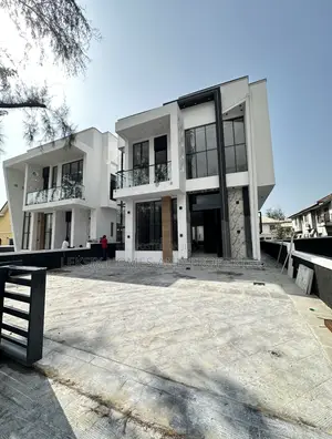 5bdrm Duplex in Megamound, Ikota for sale