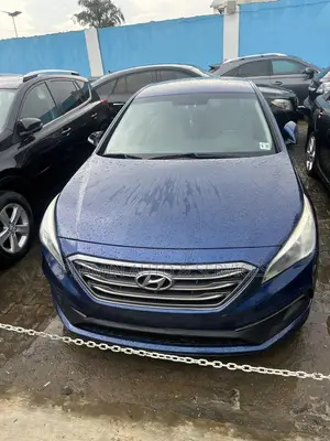 Hyundai Sonata Sport 4dr Sedan (2.4L 4cyl 6A) 2015 Blue