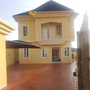 5bdrm House in Green Field Estate, Ago Palace for sale