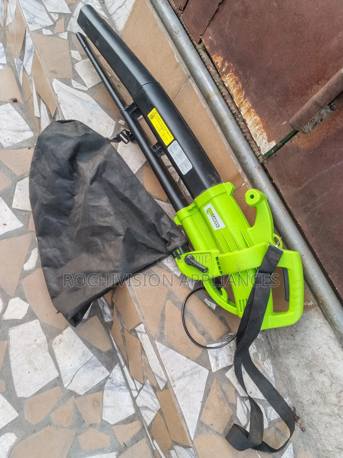 High Pressure Blower and Dust Sucker With Bag and Handle Leaf Blower