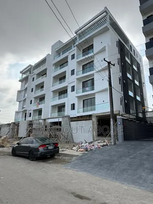 3bdrm Penthouse in Inside An Estate, Ikate for sale