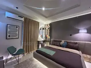 Stunning 1 Bedroom Studio Apartment