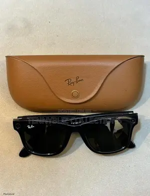 Ray-Ban Meta Smart Glasses — Wayfarer Edition.