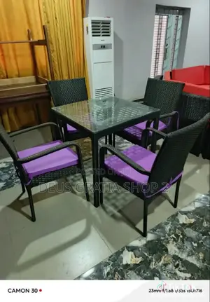 Outdoor Chairs and Table for Restaurant