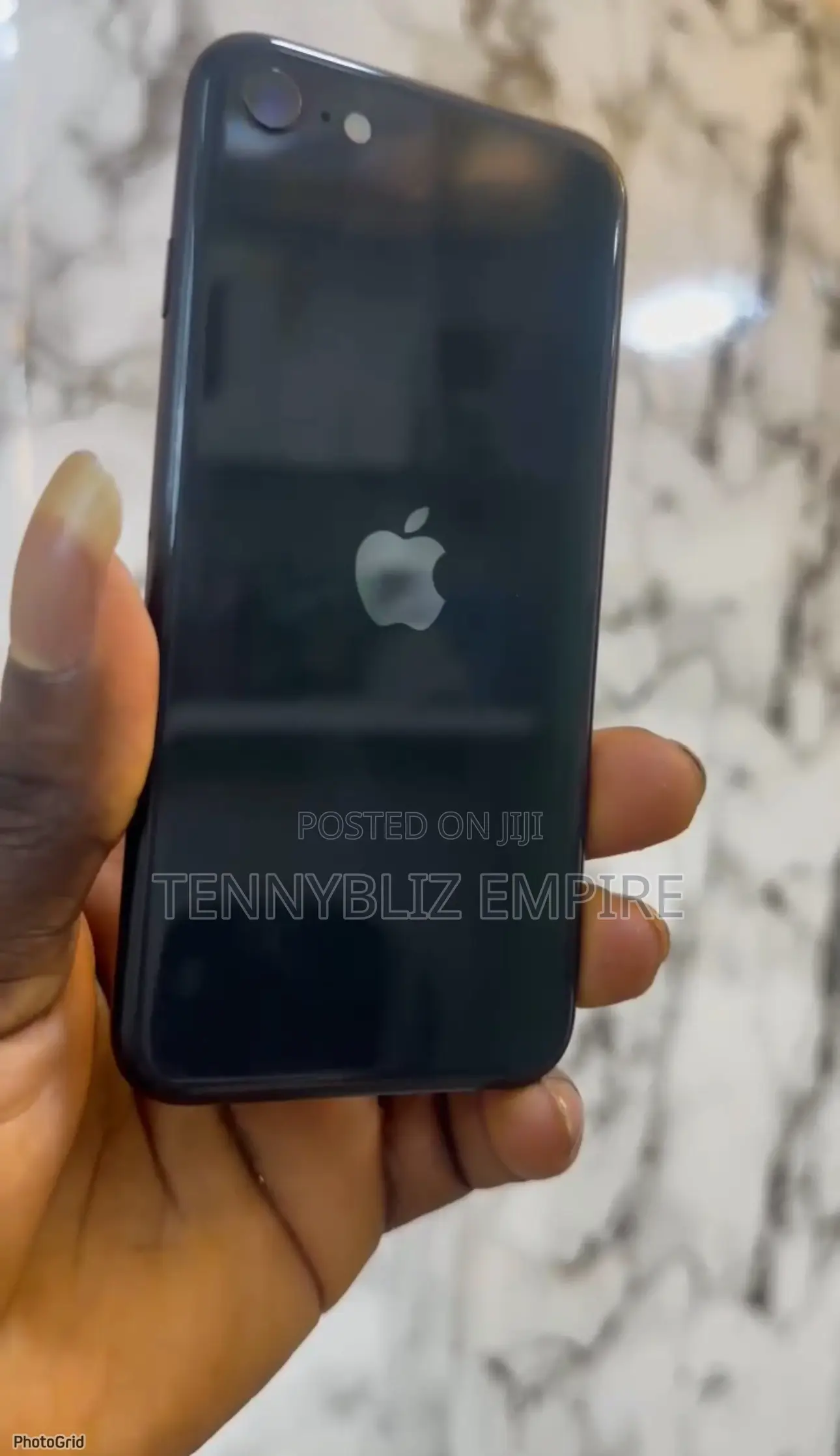 Apple iPhone SE (2020) 64 GB Black