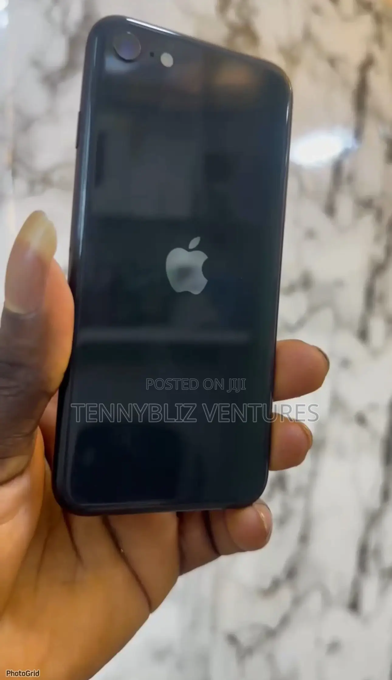 Apple iPhone SE (2020) 64 GB Black