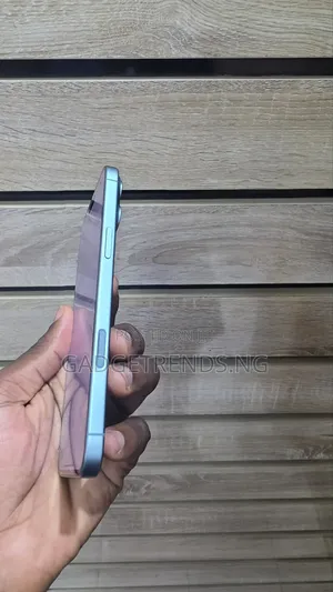 Apple iPhone 16 Plus 128 GB Blue