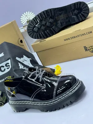 Dr. Airwair Martens (Transparent Sole)