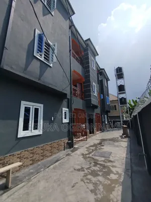 2bdrm Block of Flats in Sars Road,, Obio-Akpor for rent